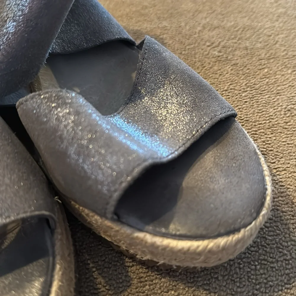 Eileen Fisher Platinum Silver Suede Espadrille Wedge Sandals 8.5 (TD)